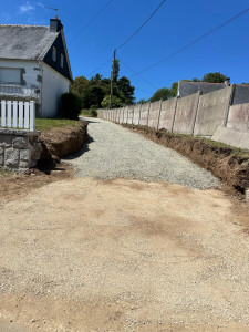 Photo de galerie - Création accès terrains ,terrassement ,pose de 0,80, géotextile,pose de 0,30 compactage