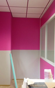 Photo de galerie - Peinture 
Protège murs en plastique 
Joint de murs 
