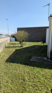 Photo de galerie - Débroussaillage et tondeuse après 