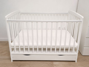 Photo de galerie - Lit bébé monté 