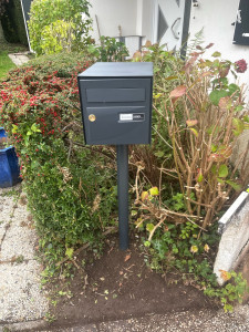 Photo de galerie - Remplacement boîte au lettre ( après )