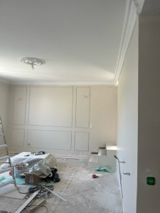 Photo de galerie - Peintre professionnel & Poseur de parquet — 15 ans d’expérience  Peinture intérieure/extérieure et pose de parquet (massif, flottant, stratifié). Travail soigné, ponctuel et durable. Devis gratuit sur demande