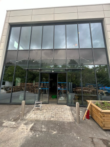 Photo de galerie - Nettoyeur de vitres