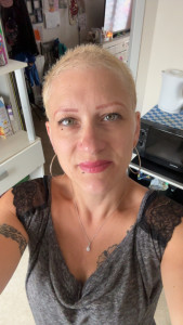 Photo de galerie - Bonjour, je viens de créer ma micro-entreprises pour ton quai à la personne, je facilite votre vie au quotidien, ménage, repassage, etc. vous pouvez me contacter, je me déplace merci