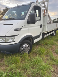 Photo de galerie - Nettoyage, peinture, traitement réparation, petite maçonnerie