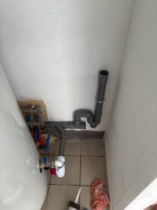 Photo de galerie - Remplacement groupe de sécurité ballon eau chaude et création évacuation eau usée 