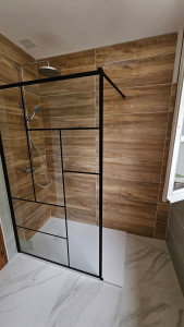 Photo de galerie - Installation salle de bain complète faïence,sol et éléments 