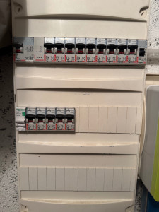 Photo de galerie - Réhabilitation d’un tableau électrique 