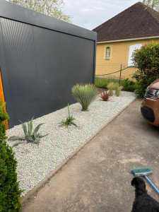 Photo de galerie - Création et plantation d’un massif 