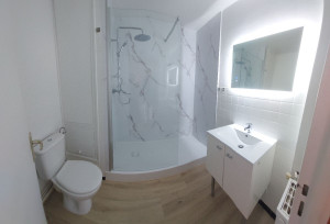 Photo de galerie - Transformation d'une baignoire en douche