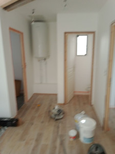 Photo de galerie - Cloisons de séparation pose de porte et peinture 