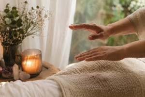 Photo de galerie - ? Séances Reiki à domicile – Un moment de ressourcement chez vous ?