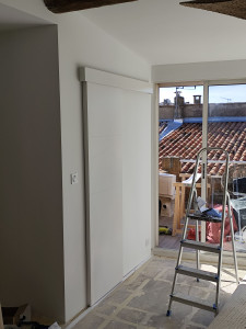 Photo de galerie - Installation porte coulissante 