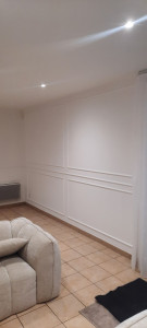 Photo de galerie - Pose des moulures styla haussmanien 