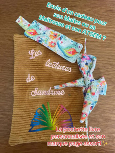 Photo de galerie - Pochette livre et marque page assorti 