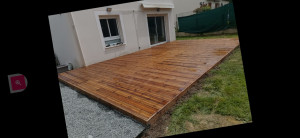 Photo de galerie - Pose de terrasse bois sur plots 