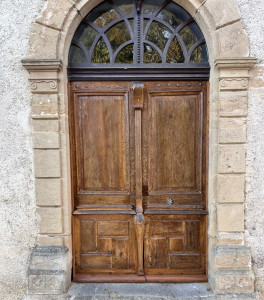 Photo de galerie - Restauration porte d’entrée 