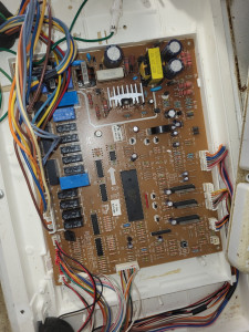 Photo de galerie - Dépannage d'un frigo américain,  réalisation de diagnostic complet puis la réparation 
