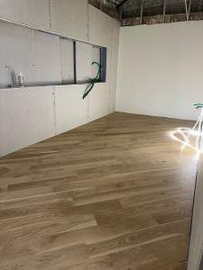 Photo de galerie - Pose d’un parquet massif