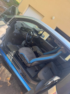 Photo de galerie - Nettoyage d’un véhicule dans la commune de Castets. 