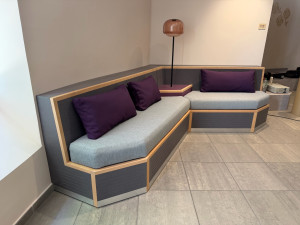 Photo de galerie - Fabrication e pose banquette crématorium Lyon