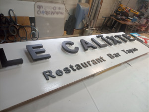 Photo de galerie - Enseigne électrique restaurant 