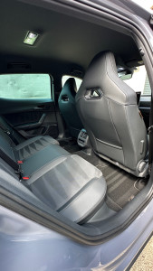 Photo de galerie - Ce joli SUV Cupra a été nettoyé en profondeur à Laroque-des-albères avec une formule ENTRETIEN SUV à 120 € plus 30 € d’option cuir/Alcantara.