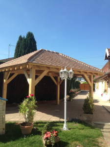 Photo de galerie - Pose Carport bois avec tuiles 