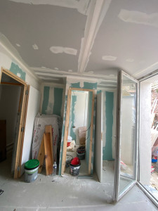 Photo de galerie - Pose de plaque de ba13 et bande de calicot 