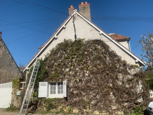 Photo de galerie - Peinture chevrons réalisée par l'entreprise Robin Service sur la commune de Molineuf. Client satisfait du résultat ?✅