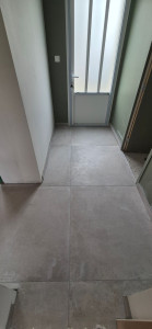 Photo de galerie - Pose de carrelage entrée