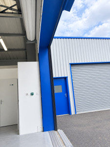 Photo de galerie - Intervention après une entreprise qui a abandonner son chantier reprise placo peinture bande de placo 