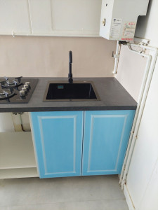 Photo de galerie - Pose plan travail plus meuble plaque cuisson et évier .