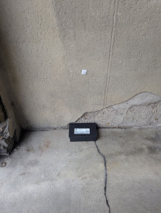 Photo de galerie -  Boîte de rongicide pro – efficace et discrète, utilisée dans nos traitements complets Ronex Protection contre rats et souris.