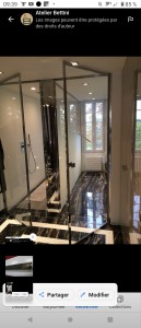 Photo de galerie - Diverses portes de douche ou baignoire en laiton 