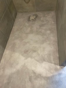 Photo de galerie - Habillage douche avec béton ciré 