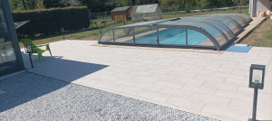 Photo de galerie - Création d’une terrasse  et aménagement piscine. 