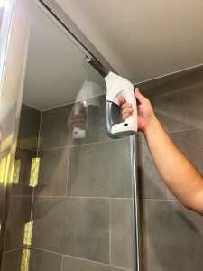 Photo de galerie - Nettoyeur de vitres