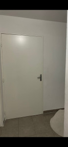 Photo de galerie - Travaux de peinture sur la porte