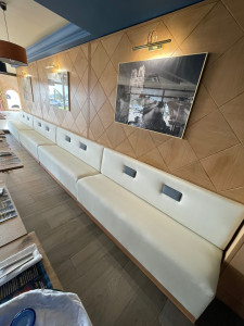Photo de galerie - Livraison de banquettes 