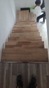 Photo de galerie - Création sur mesure habillage escalier métallique en bois 