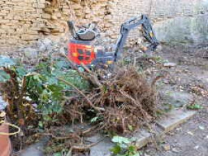 Photo de galerie - Arrachage rapide des arbustes avant terrassement