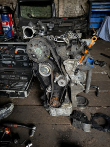 Photo de galerie - Pose d’une distribution sur changement de moteur 