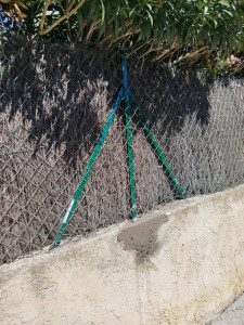 Photo de galerie - Réparation de grillage et renforcer le mur 