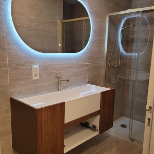 Photo de galerie - Rénovation complète salle de bain avec pose d'appareillage 