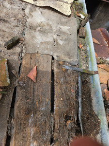 Photo de galerie - Rétablissement de toiture en très mauvais état 