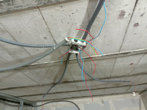 Photo de galerie - Rénovation, électricité, création de pièces etc