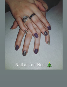 Photo de galerie - Nail art de Noël 
Vernis Semi permanent 