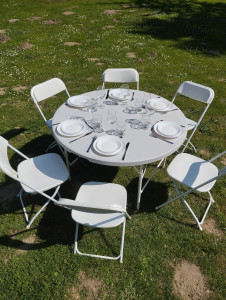 Photo de galerie - Salon de jardin (tables et chaises)