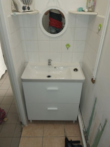 Photo de galerie - Installation meuble vasque anciennement un lavabo 